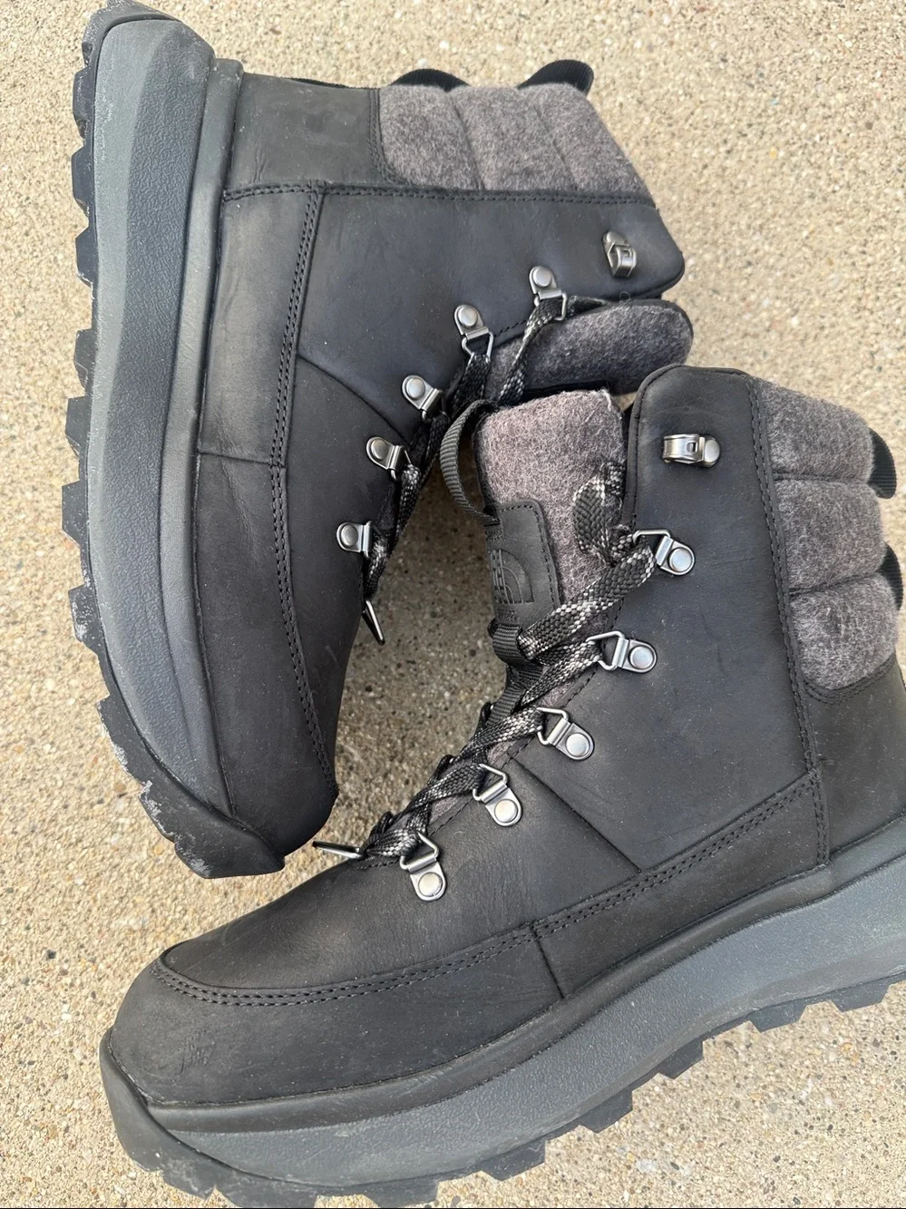 The North Face Bergen Leather Waterproof Winter boots